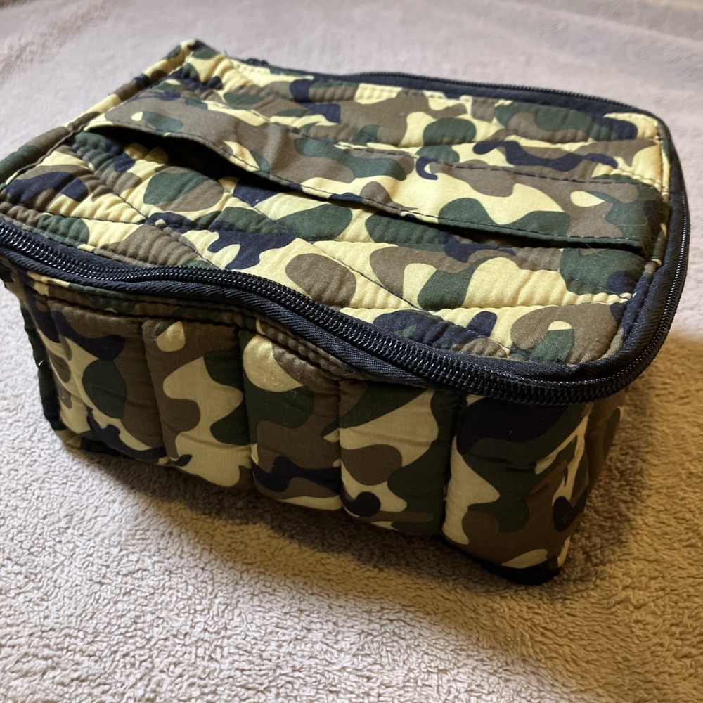 PLANT THERAPY Essential Oil Soft Carrying Case, Holds 30 Bottles,‎ 5-15ml Camo